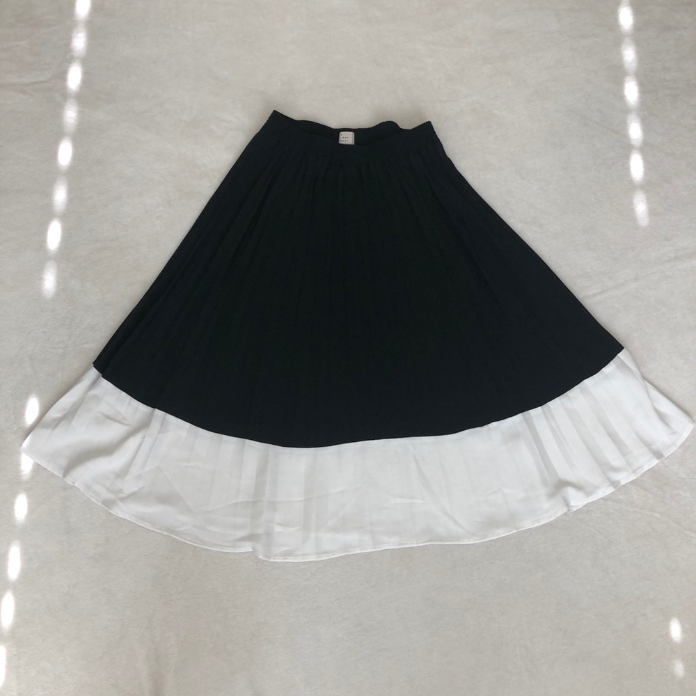 Pleated midi skirt - Picture 4 of 7